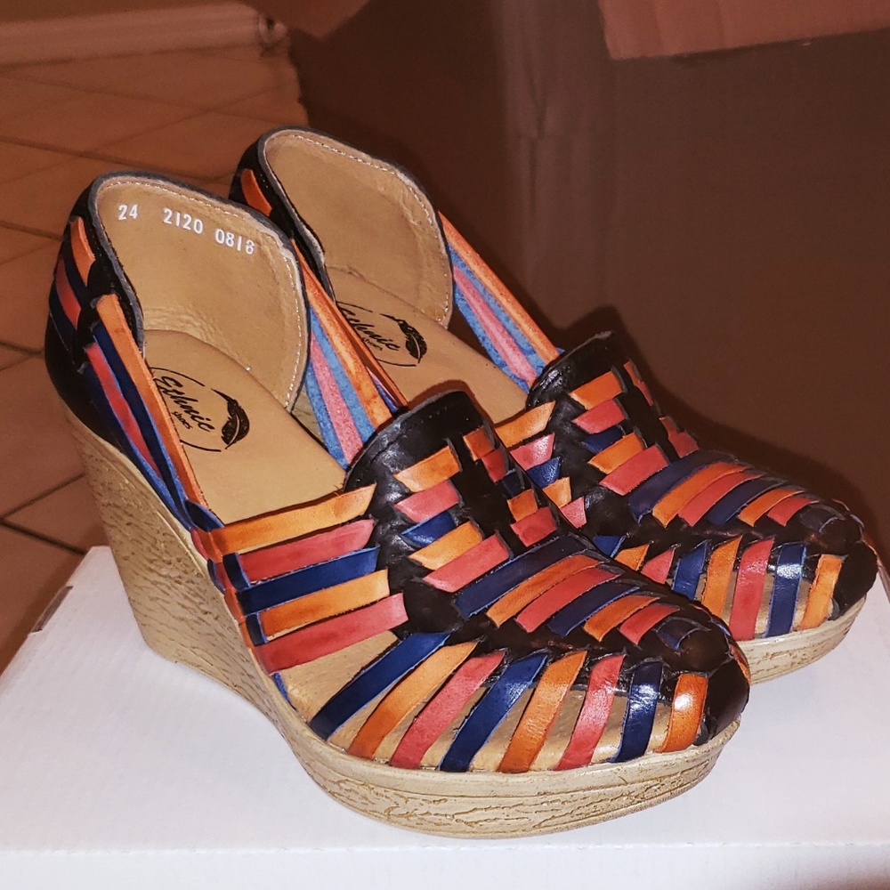 Woven leather shoes handmade